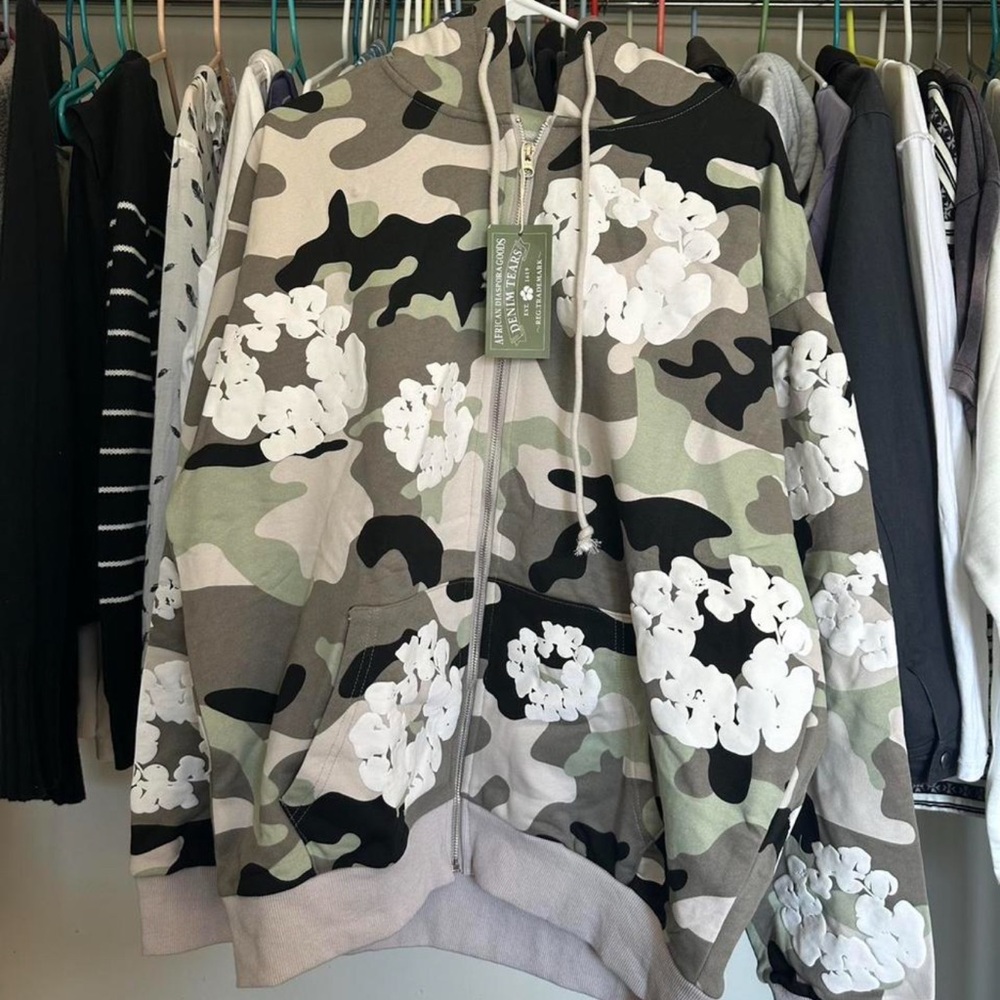 Camouflage Floral Zip-Up Hoodie